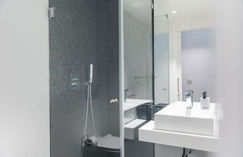 SeaLux Apartment (Seaside) - Photo 27