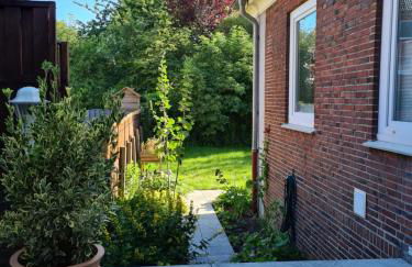 Kleine Möwe Emden - Foto 1