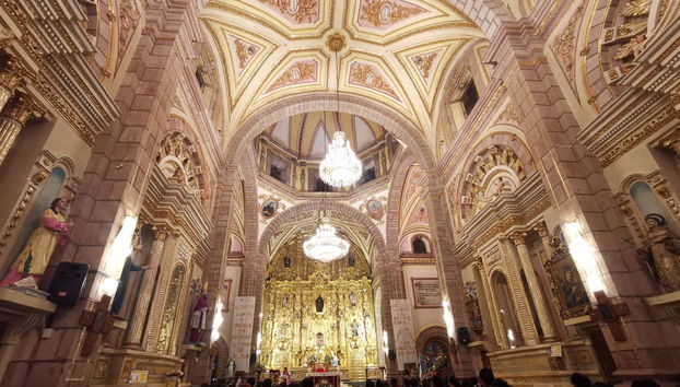 Visitando la parroquia de San Agustín, en Tlaxco