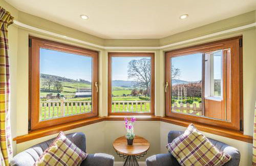 Gardener’s Cottage with Hot Tub - Foto 35