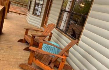 Lofted Pines Fun Family Friendly Cabin - Foto 47