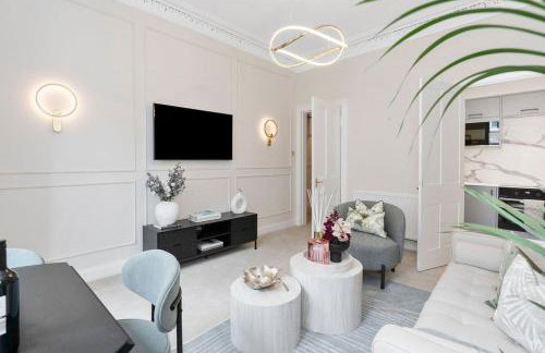 The Compact Caledonian Flat - Haymarket - Foto 13