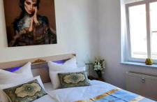 Exklusive Ferienwohnung Agnes in zentraler Bestlage von Zeitz! Vollausgestattet, freie Parkplätze, Magenta-TV, Highspeed WLAN, Fahrstuhl - Foto 14