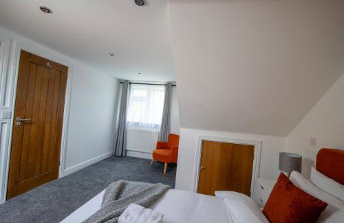 Modern Detached 4-Bedroom 2-Bath Home, Guildford - Foto 12