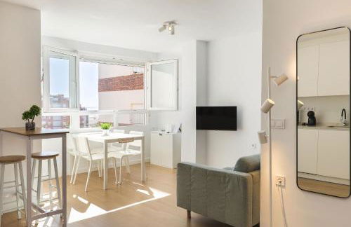 El Cable Apartament- A estrenar, apartamento céntrico y cerca de la playa - Photo 13