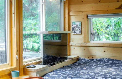 Serene Blue Ridge Mountain Stay in Luxe Tiny Home - Foto 12