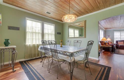 4 Mi to Jetty Park Beach! Family Home with Game Room - Foto 6