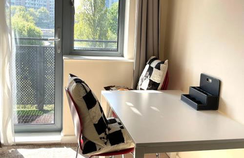 Luxury 2 Bedroom Apartment- Lake view - Free Parking - Wembley Stadium 5KM - Foto 12