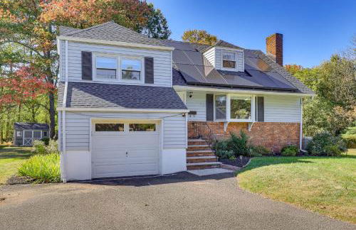 Spacious Fanwood Home with Decks, Walk to Park! - Foto 4