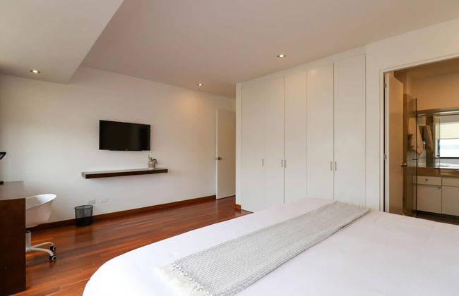 w Picturesque 2BR With Balcony in Miraflores - Photo 34