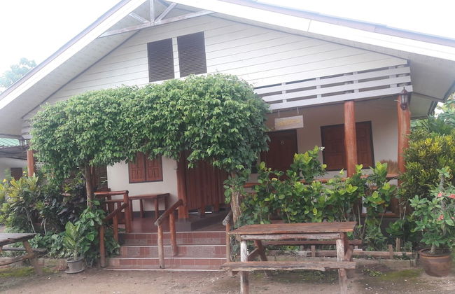 Ramidahost2 - Photo 1