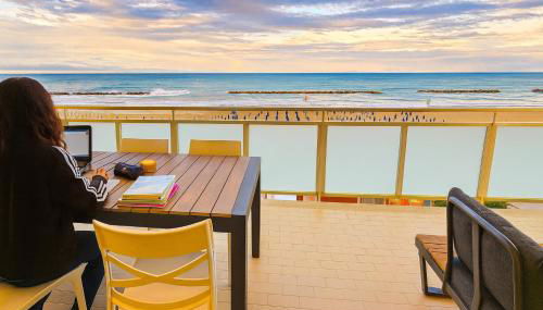 Terrazzo Panoramico Fronte Mare Zamponi - Foto 3