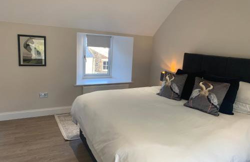 The Carthouse (Luxury 2 bed with private hot tub) - Photo 17