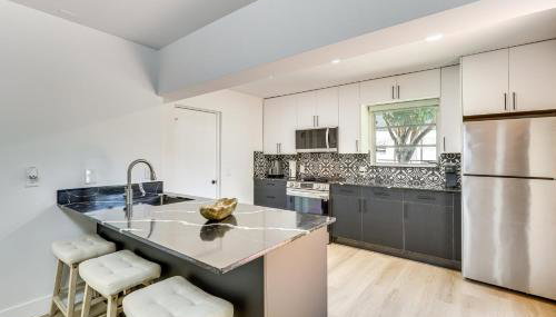 Walk to City Center Modern Coral Springs Getaway - Foto 2