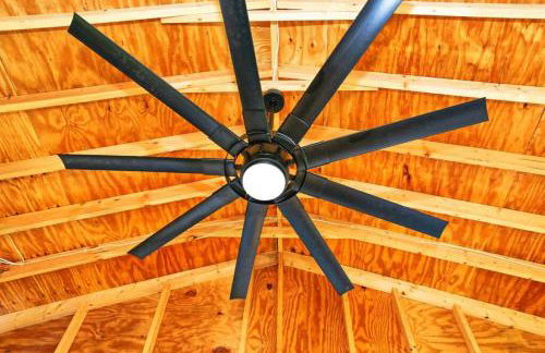 Newly Renovated Small Town Retreat - Foto 18