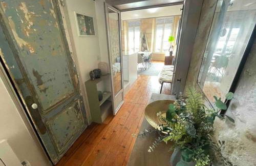 Jennys-Getaways Sunny Apartment Close Cité du Vin - Foto 3