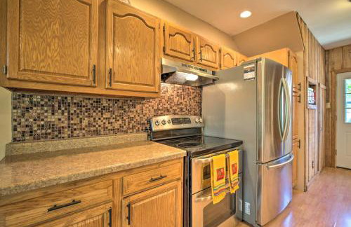 Pet-Friendly Home with Views of Lake Delavan! - Foto 12