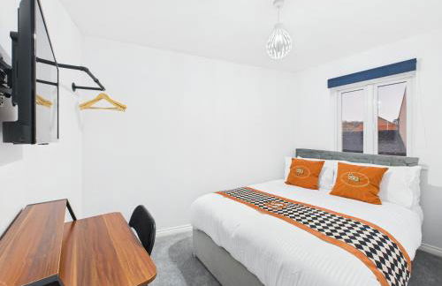 Desert Orchid by Signature Stays - Racecourse - Parking - 5-Bed - Photo 24