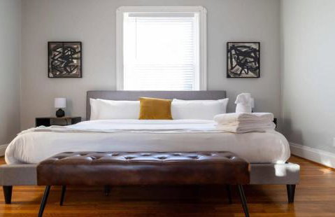 Elegant 6BR-4BA Family Home with Garage ABODEbucks - Foto 28