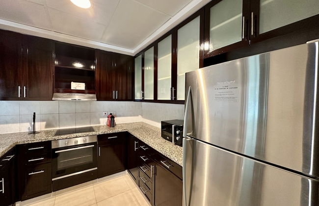 Lux BnB Travo Tower I Private Garden I Lake View - Photo 16