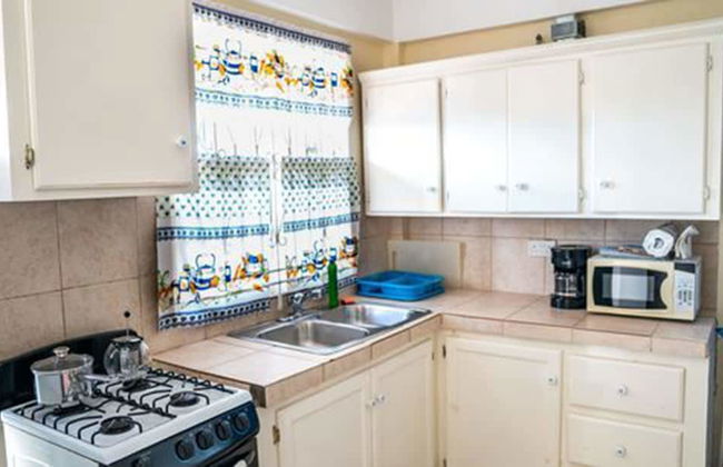 Louislyn Apartments - Photo 18