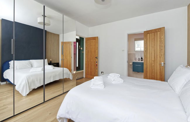 Beautiful Battersea Garden Flat by Underthedoormat - Photo 11