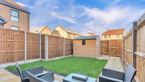 Brand New Luxurious 3bed House by AYMONS HAVEN - Foto 3, Garden, Garden view