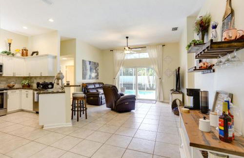 Sleek Jupiter Retreat with Lanai and Pool! - Photo 10