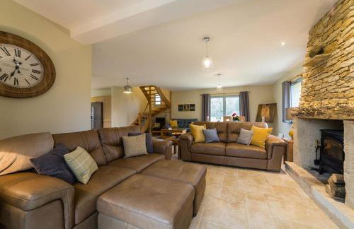 Luxury 3 Bed Home with Heated Swimming Pool Air Con and Boules Pitch - Foto 17