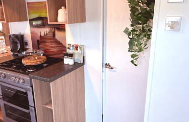 The Eden - Sleeps 8 Pet Friendly Free Wi-Fi With Patio & Hub Passes Camber Sands Cosy Spacious Modern 8 Berth Caravan - Foto 29