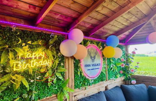 FINN VILLAGE "Raspberry Cottage" Private Garden, 6-seater HOT TUB, Firepit & Pizza Stove - Foto 19