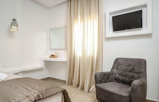 Sun Beach Hotel - Photo 9