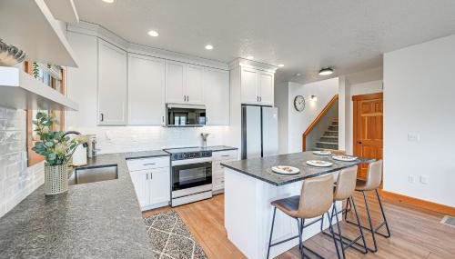 Walk to Flathead Lake Polson Home with Balcony - Foto 3