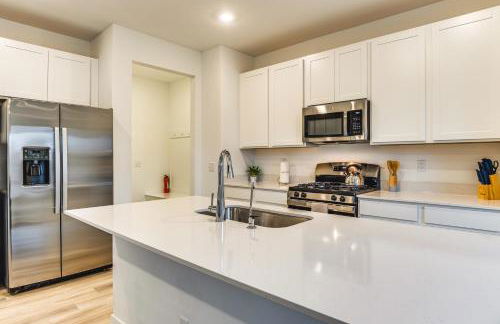 Quiet Avon Home - Near Indianapolis Speedway! - Photo 8