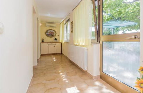 2 Bedroom Amazing Apartment In Kanfanar - Foto 17