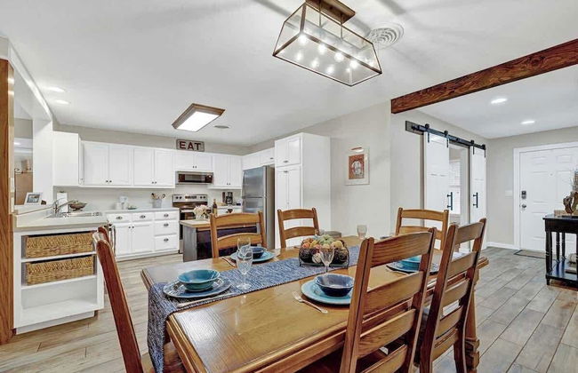 The Billie Goat Haus - Hot Tub -steps to Main St! - Foto 5