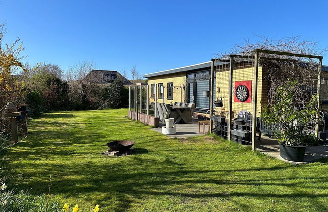 Beautiful Bungalow With Spacious Garden - Foto 6