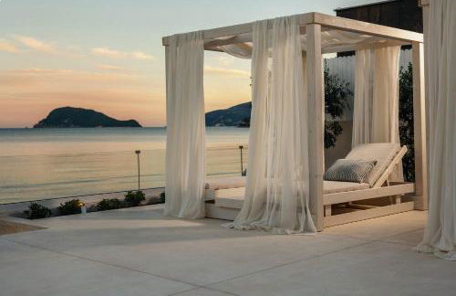 Salty Angel Sea Front Villa - Photo 11