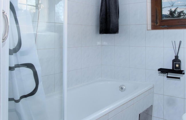 Apartment - Sleeps 3 - Balcony - Garden - Foto 8