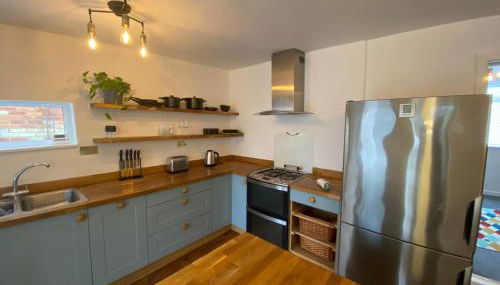 Tipsy Cottage with fire-pit and BBQ - Foto 2, stove, dishwasher