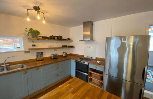 Tipsy Cottage with fire-pit and BBQ - Foto 2