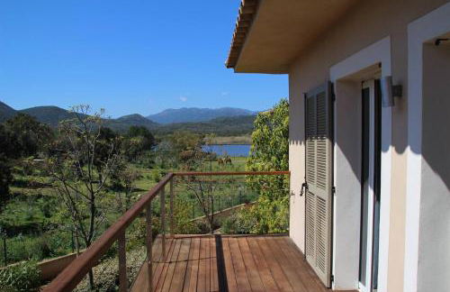 La corse les pieds dans l'eau - Foto 19