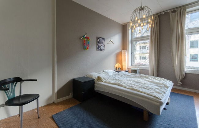 StayPlus Comfy 1BR Apt - Hip Area - Photo 2