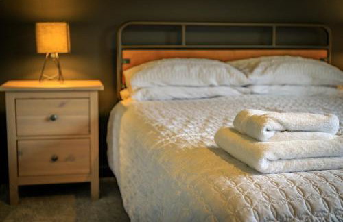 FAMILY FRIENDLY, HOT TUB, Fire Pit, Spacious & Modern - Foto 29