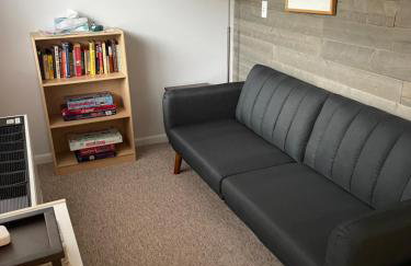 Lakeside Condo with plenty of amenities close to Bristol Mountain - permit - 2024-0018 - Foto 2