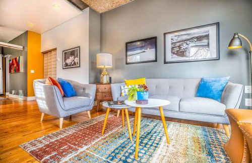 New Distinctive Historical Unit from 5 Star Host - Foto 1