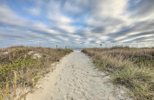 Steps to Ocean Breezy Myrtle Beach Bungalow! - Foto 34