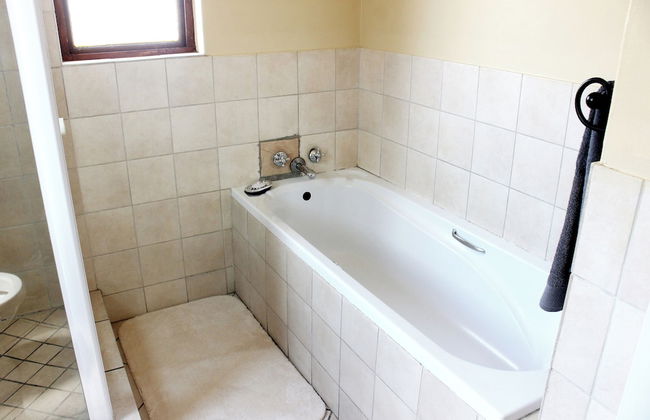 Cozy 3 Bed Duplex ,sleeps 6 With Double Bathroom - Photo 15