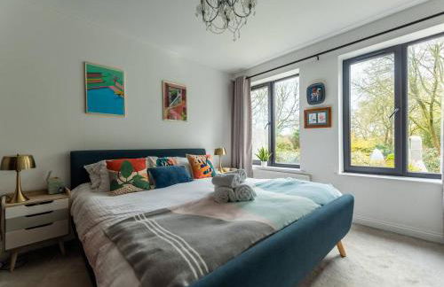 Acorn Lodge Luxury Retreat In a Stunning Oasis With Hot Tub - Pass the Keys - Foto 6