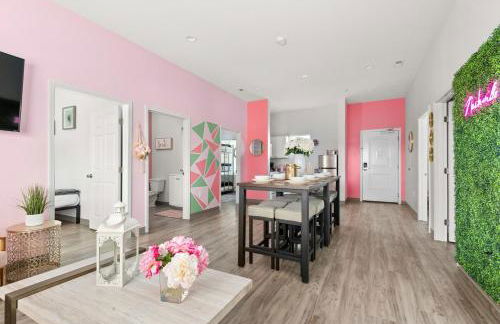 Unit 106 Stylish Condo with Free Parking and Close to Downtown - Foto 16